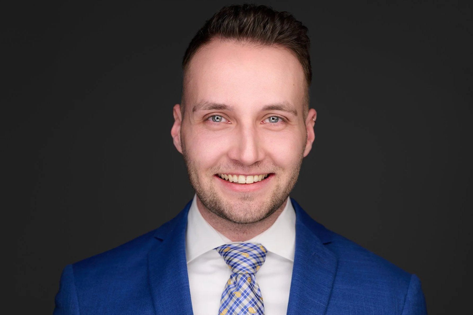 Headshot von Maximilian Roth