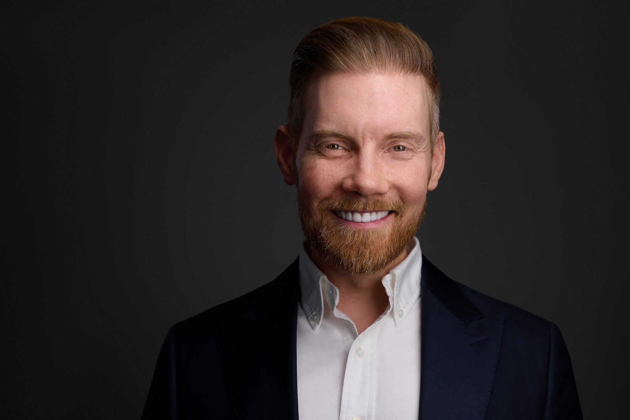 Headshot von Tobias Neef